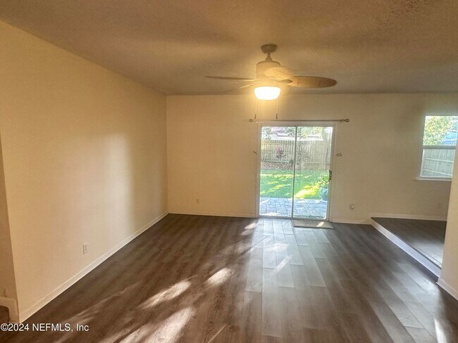 Foto del edificio - 11461 Cypress Bend Ct