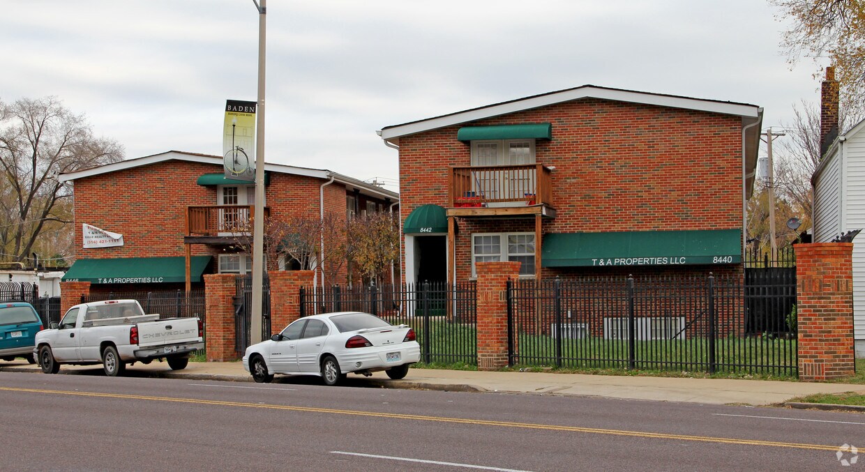 Primary Photo - 8440 N Broadway