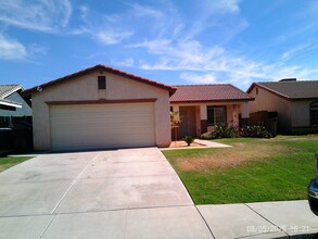 Building Photo - 525 Sunset Meadow Ln