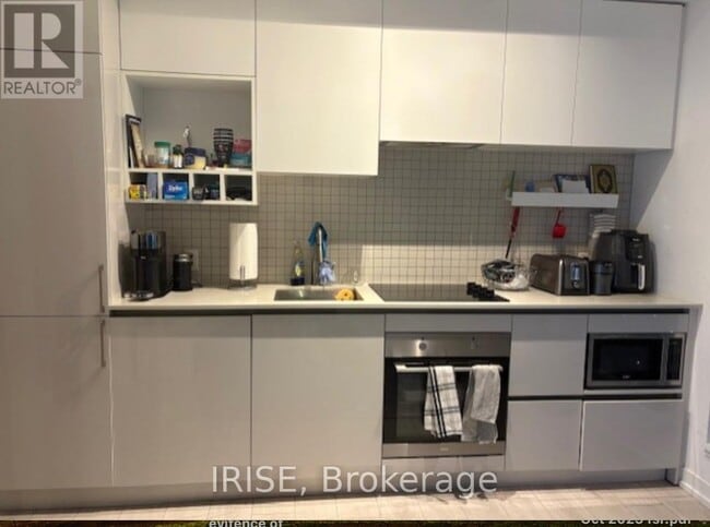 Photo du bâtiment - 5 Buttermill Ave.