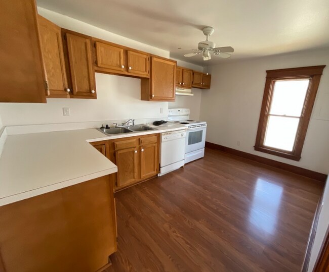 Foto del edificio - 428 W 2nd Ave