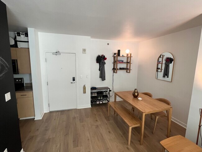 Foto del edificio - 425 W Beech St