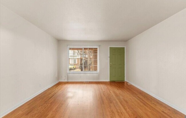 Foto del edificio - 61 S Sable Blvd