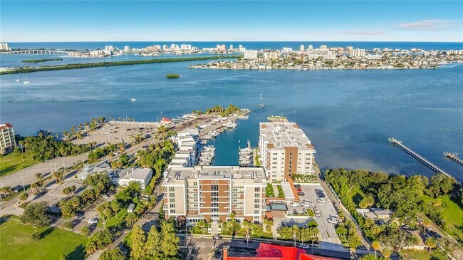 Foto del edificio - 900 N Osceola Ave