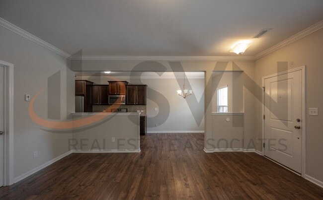 Building Photo - Gorgeous End-Unit Townhome with Spacious Layout!