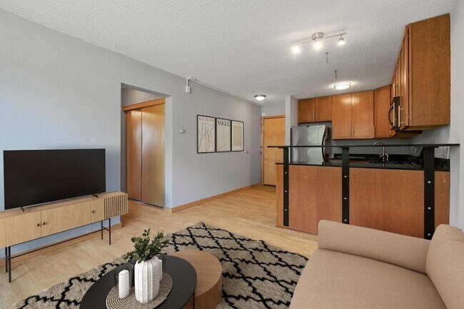 Foto del edificio - 2530 1st Ave S