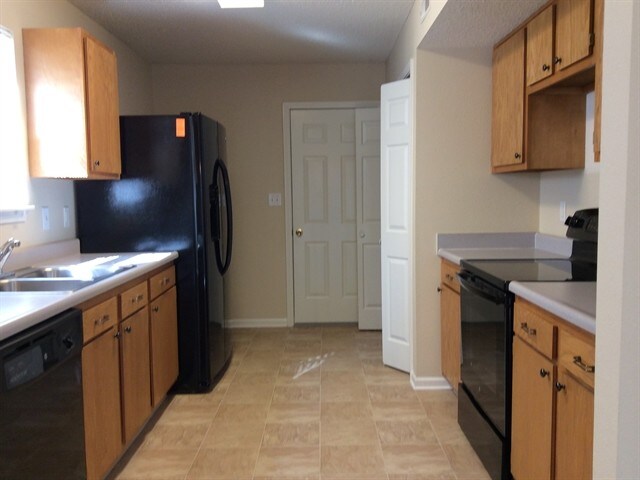 Foto del edificio - 15296 Fawn Meadow Drive