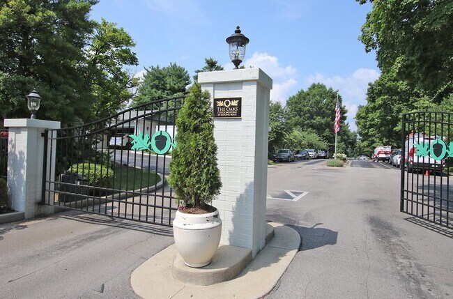 Foto del edificio - 395 Redding Rd