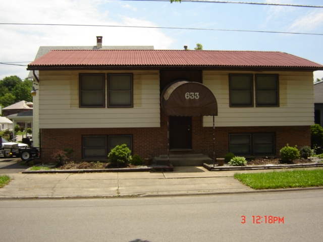Primary Photo - 633 Robert E Lee Ave