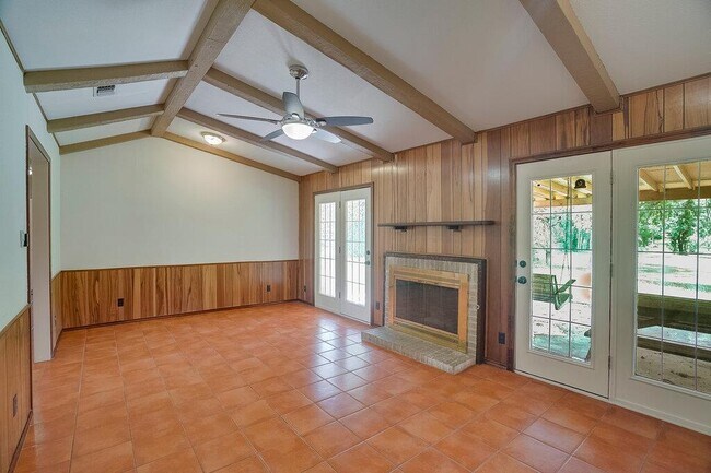 Foto del edificio - 506 E Palm Valley Blvd