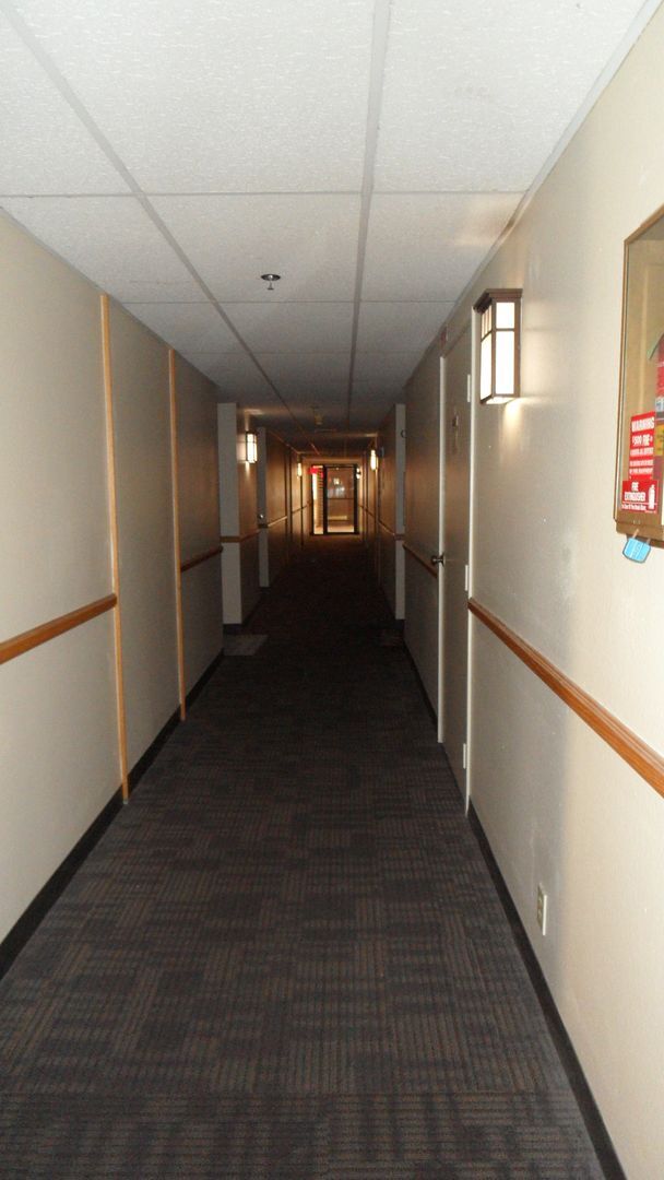 Foto del edificio - 55+ Senior Living Upgraded 1 BR 1 BA Gated...