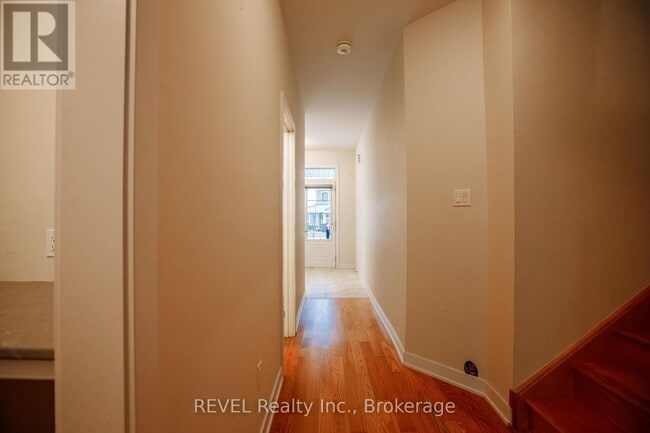 Building Photo - 16 Stern Dr