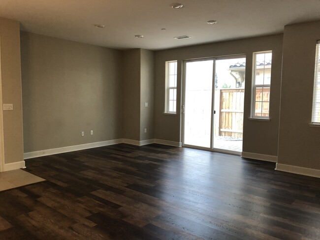 Building Photo - 2017 Wind Ranch Rd