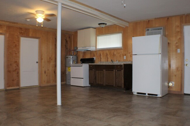 Building Photo - Apartment for rent!