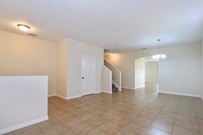 Building Photo - 865 Quartz Ter