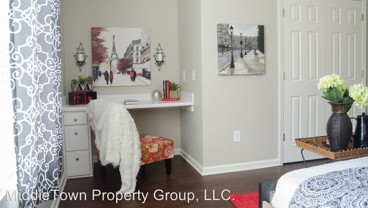 Building Photo - 203 N Martin St