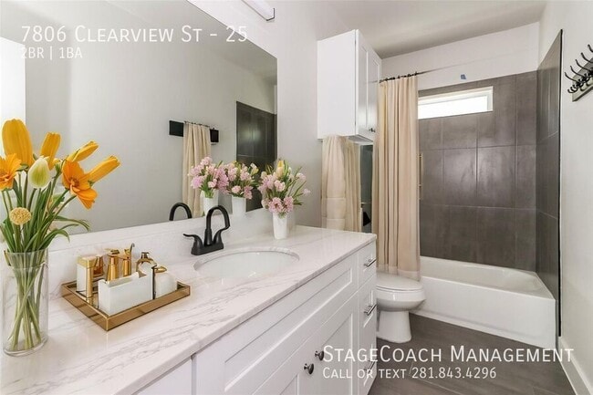 Foto del edificio - 7806 Clearview St