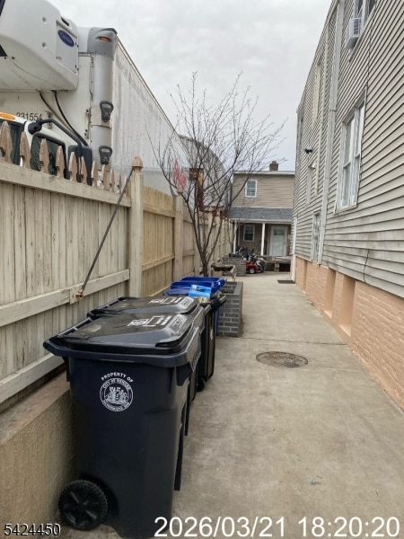 Building Photo - 38 Delancy St