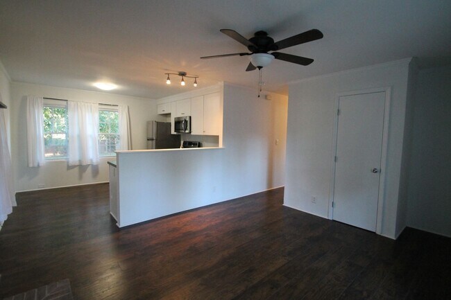 Foto del edificio - Exclusively offered by MUSE REALTY, LLC