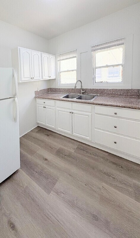 433 1/2 W 4th St - 433 1/2 W 4th St