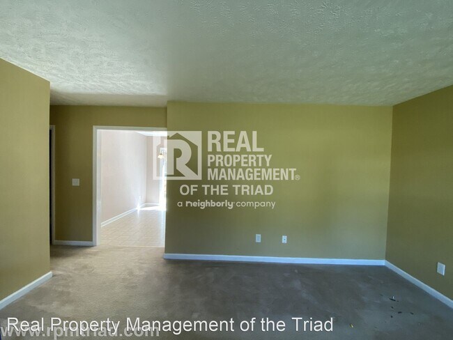 Building Photo - 3 br, 2 bath House - 4059 Village Trace Dr