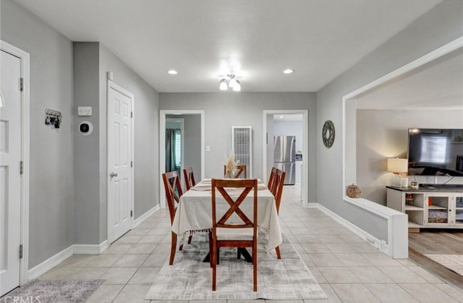 Foto del edificio - 10337 Garfield Ave