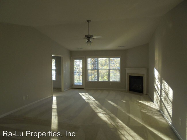 Building Photo - 3 br, 2 bath House - 1908 Longburn Dr.
