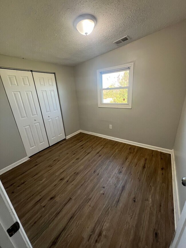 Foto del edificio - House for rent in Elizabethtown. 3 bed and...