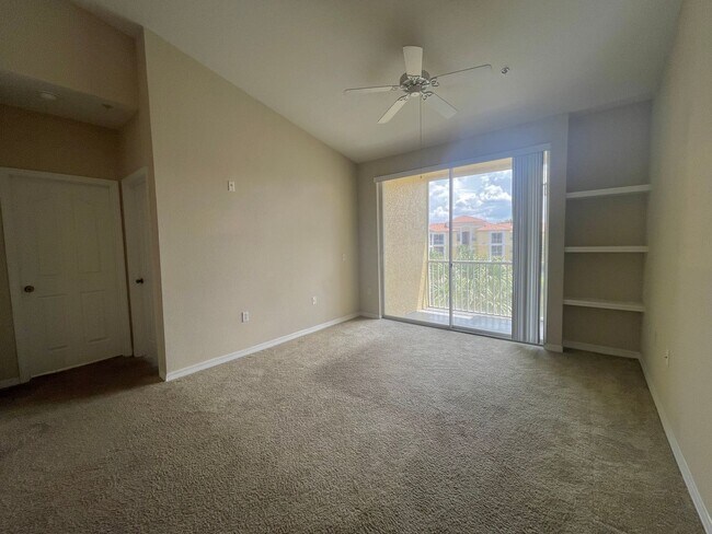 Building Photo - 1br/1ba Visconti Condo with Water View!