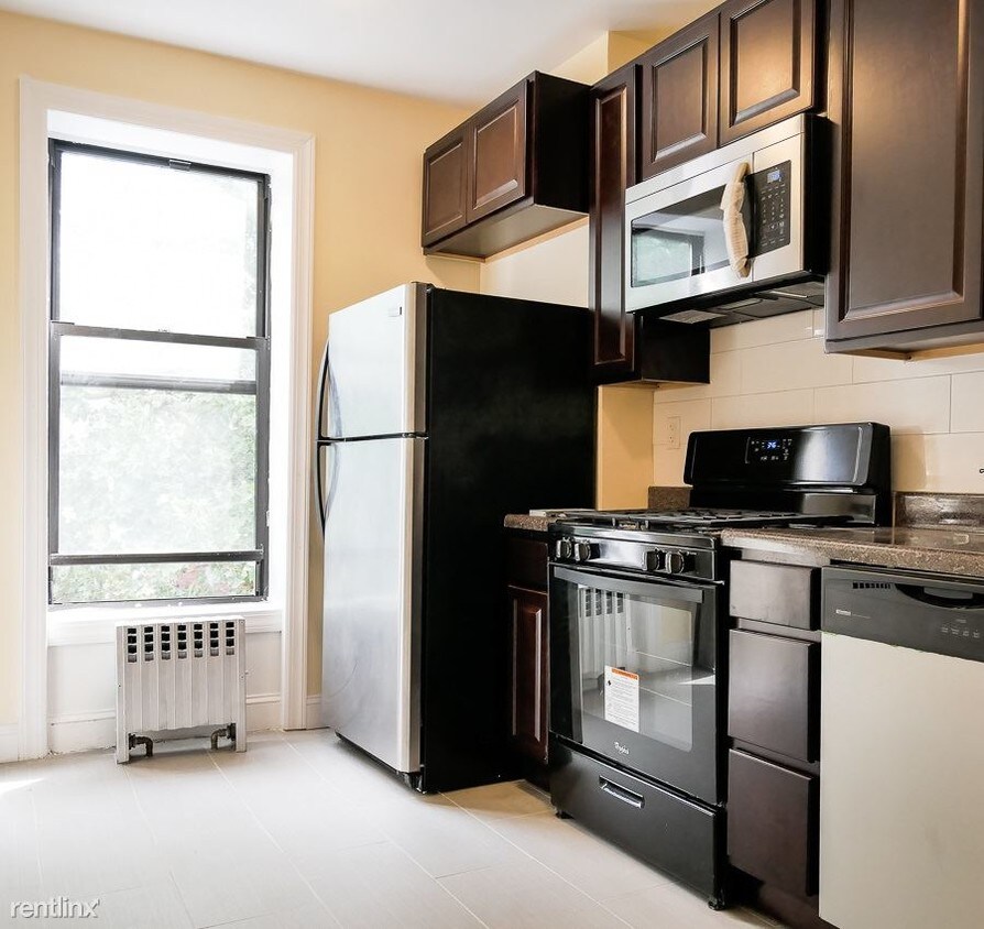Primary Photo - 682 Sterling Pl