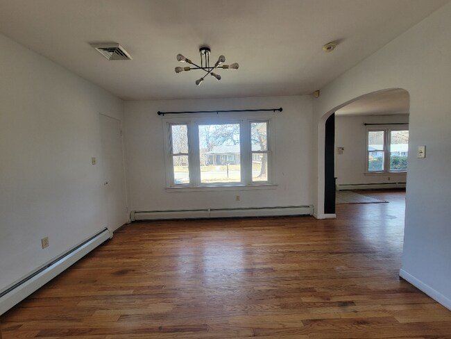 Foto del edificio - 151 Huston Ave