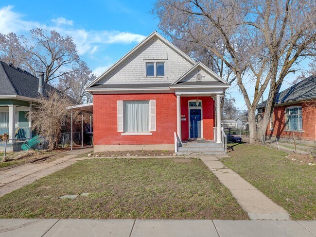 Foto del edificio - 3215 Grant Ave