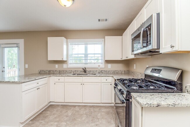 Foto del edificio - 103 Harbour Lake Dr