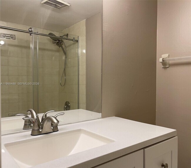 Foto del edificio - 1250 Lincoln Rd