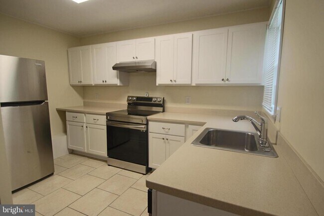 Foto del edificio - 328 Valley-View Rd