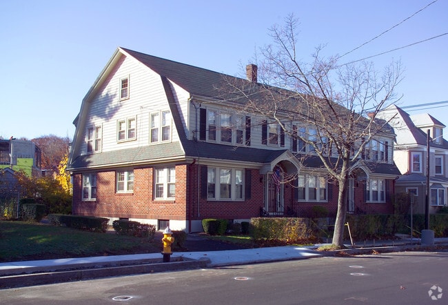 Building Photo - 29-31 Standish Ave