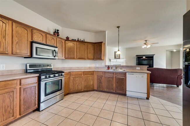 Foto del edificio - 2431 Fieldcrest Dr