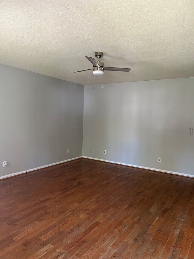 Foto del edificio - Welcome to this charming 3 bedroom, 2 bathroom home located in Spartanburg, SC.