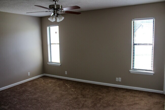 Dormitorio principal - 501 Westgate Cir