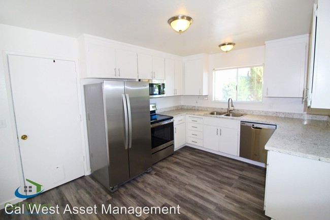 Building Photo - 688-688 Calero Ave
