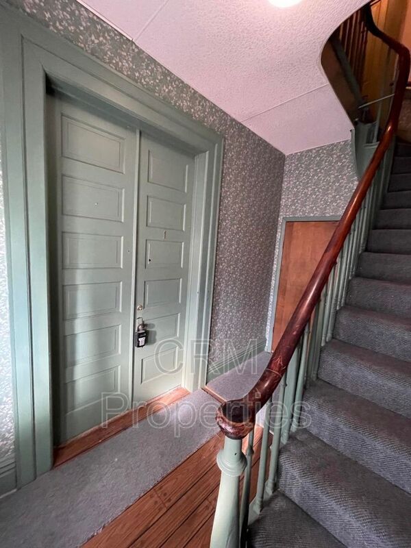 Foto del edificio - 314 E Walnut St