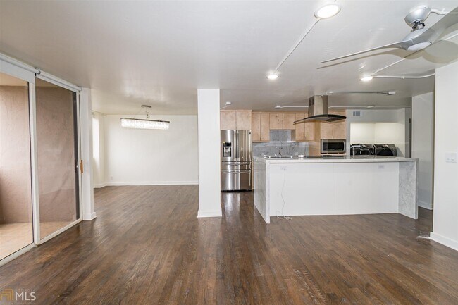 Foto del edificio - 3530 Piedmont Rd NE