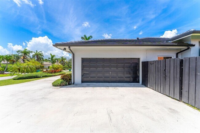 Foto del edificio - 8317 SW 84th Terrace