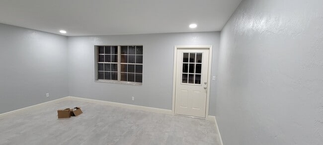 Building Photo - 110 Mariann Ln