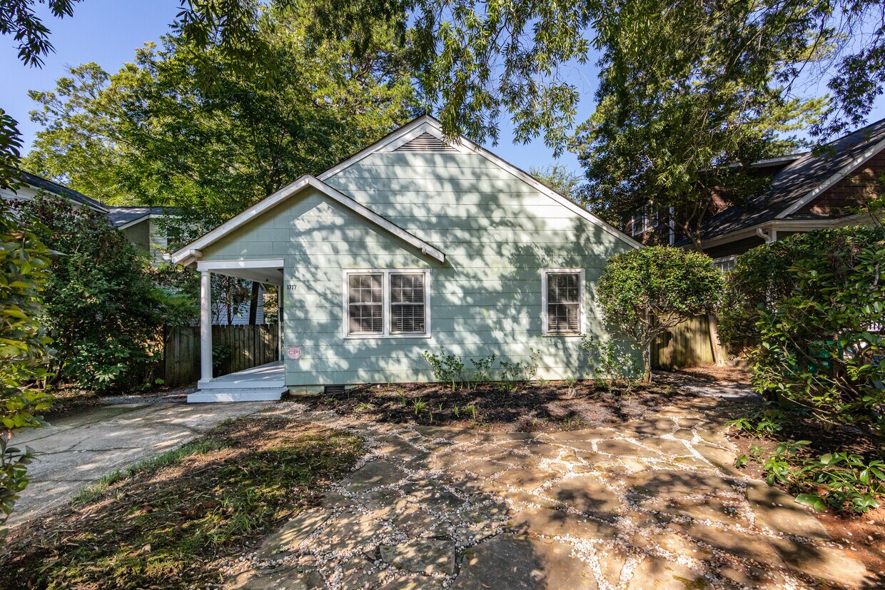Front of duplex - 1717 Club Rd