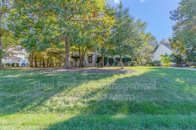 Foto del edificio - 12513 Inverness Dr