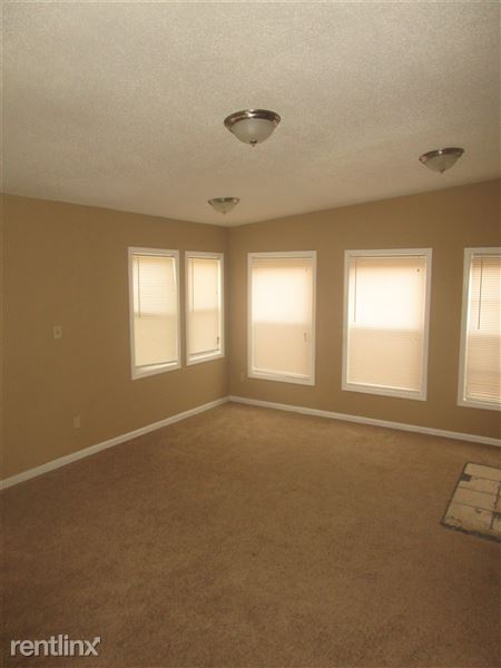 Building Photo - 3856 Kipling Ave