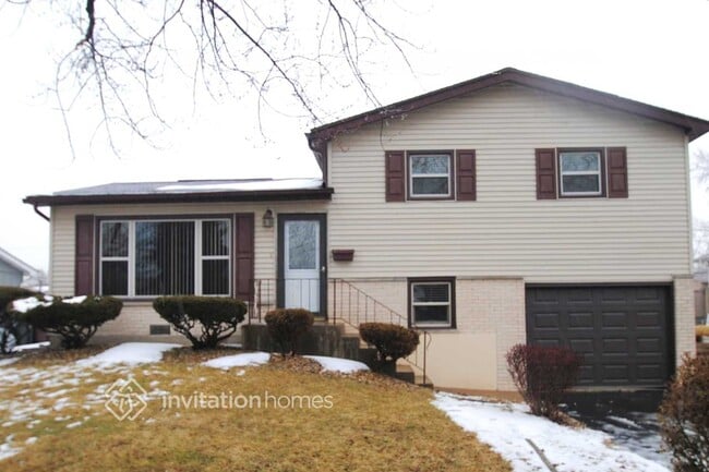 Building Photo - 5731 Lancaster Dr