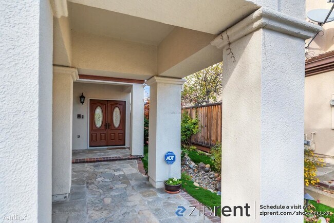 Foto del edificio - 4 br, 2.5 bath House - 7968 Pineville Circ...