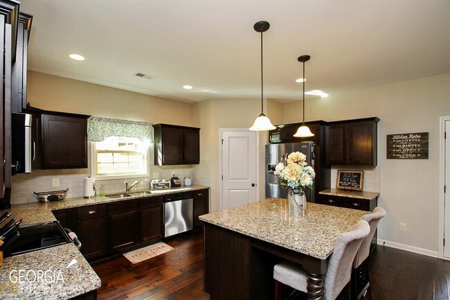 Building Photo - 345 Cliffhaven Cir